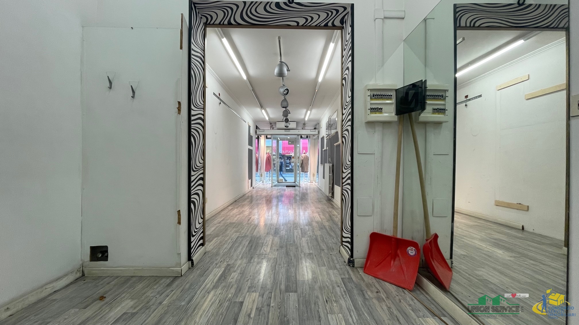 Locale commerciale in vendita in strada garibaldi, Parma