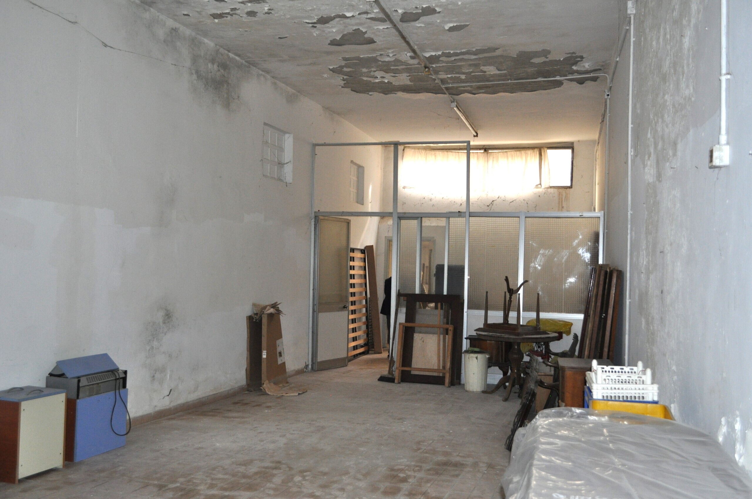 Magazzino da ristrutturare in borgo sorgo, Parma