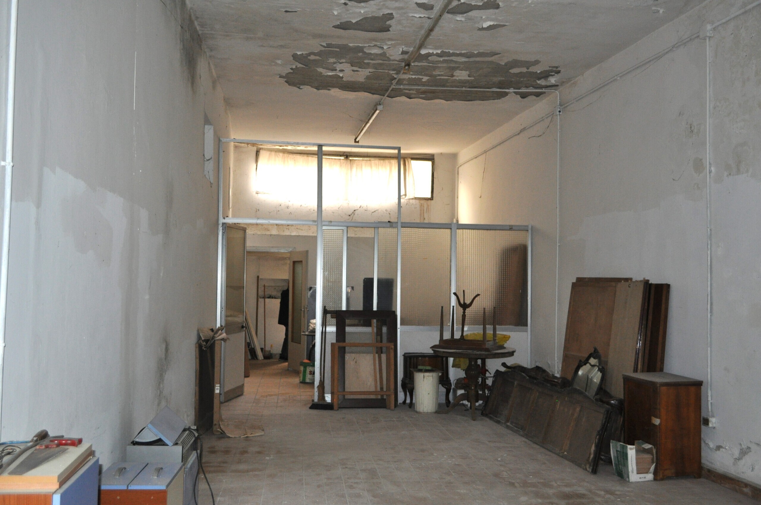 Magazzino da ristrutturare in borgo sorgo, Parma