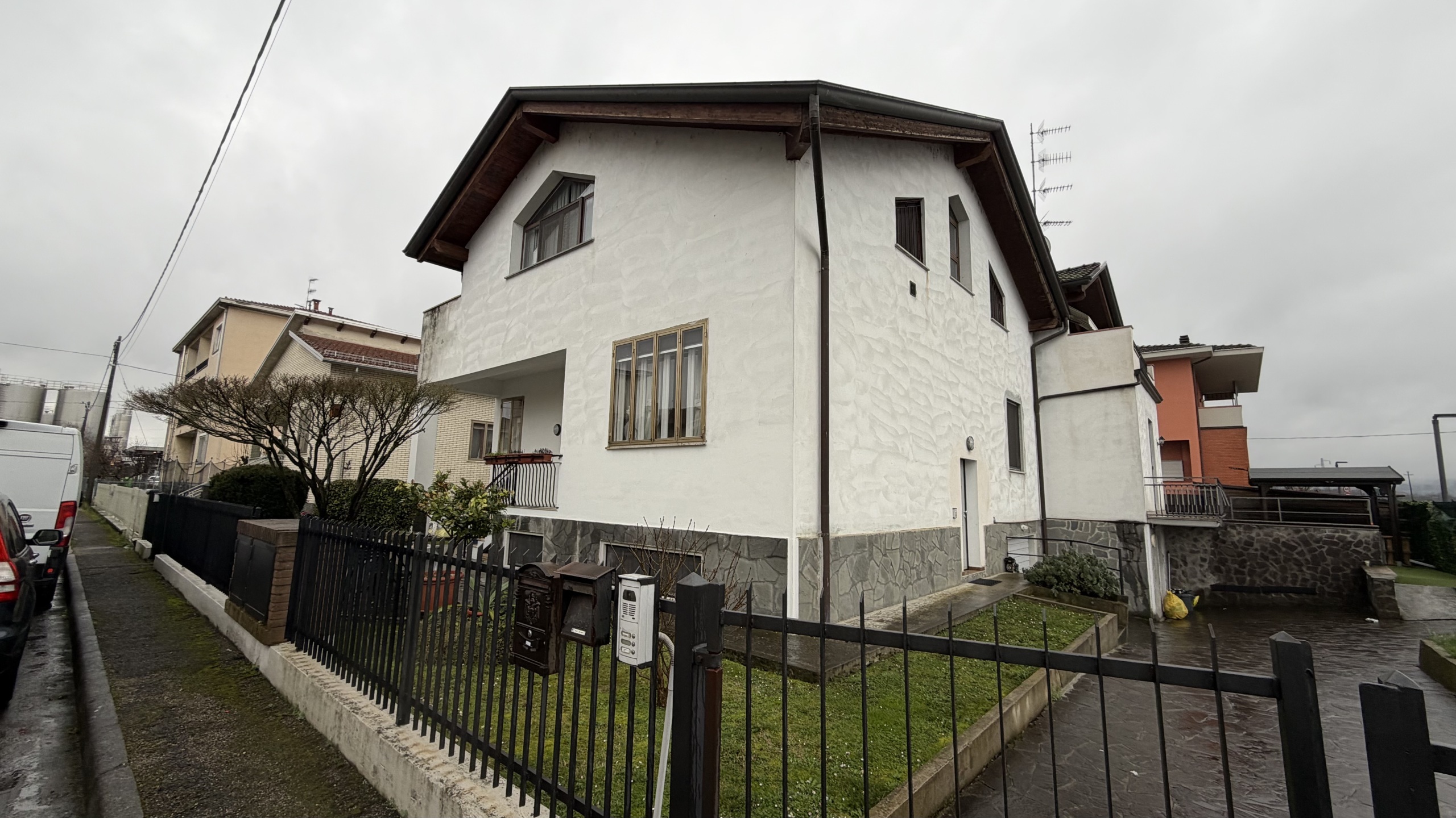 Appartamento con box doppio in via torino, Collecchio