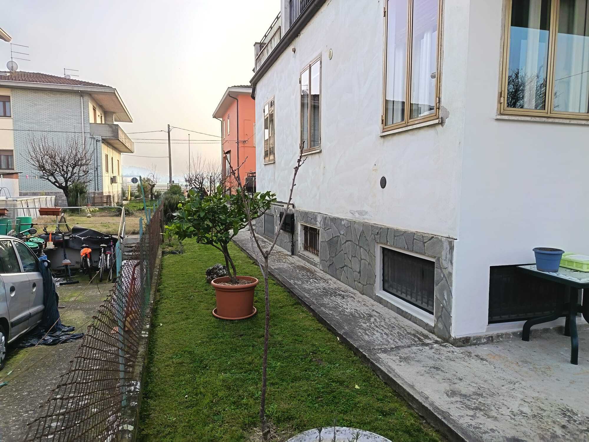 Appartamento con box doppio in via torino, Collecchio