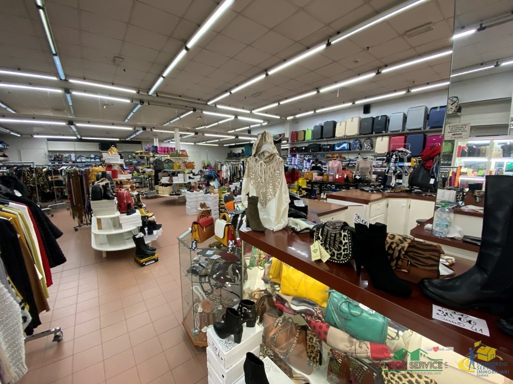Locale commerciale in vendita in viale sandro pertini 1, Collecchio