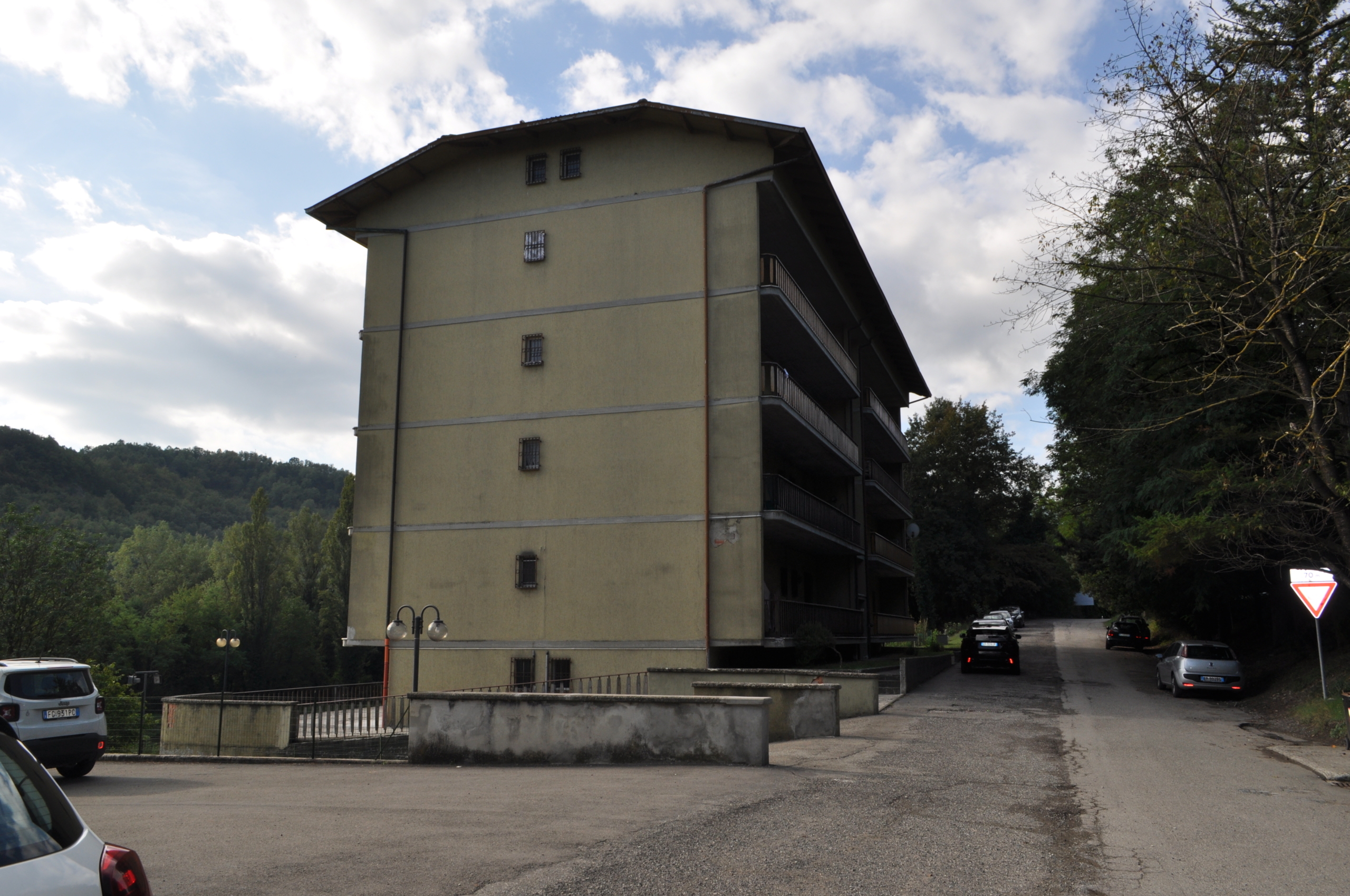 Trilocale con box doppio in strada langhirano, Langhirano