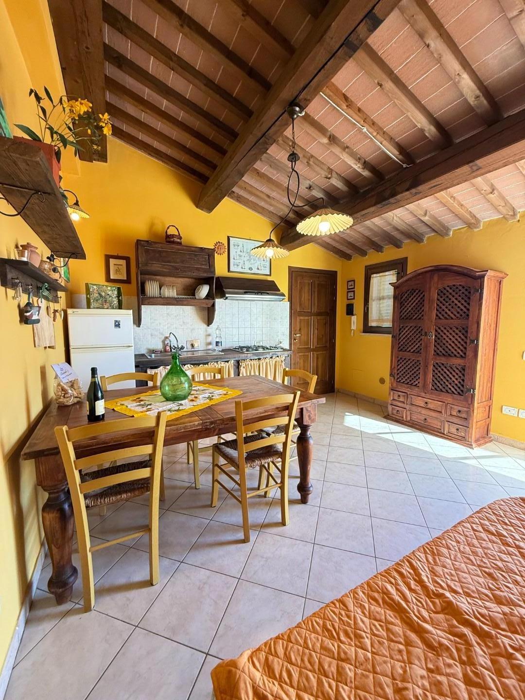 Bilocale con giardino, Santa Luce pastina