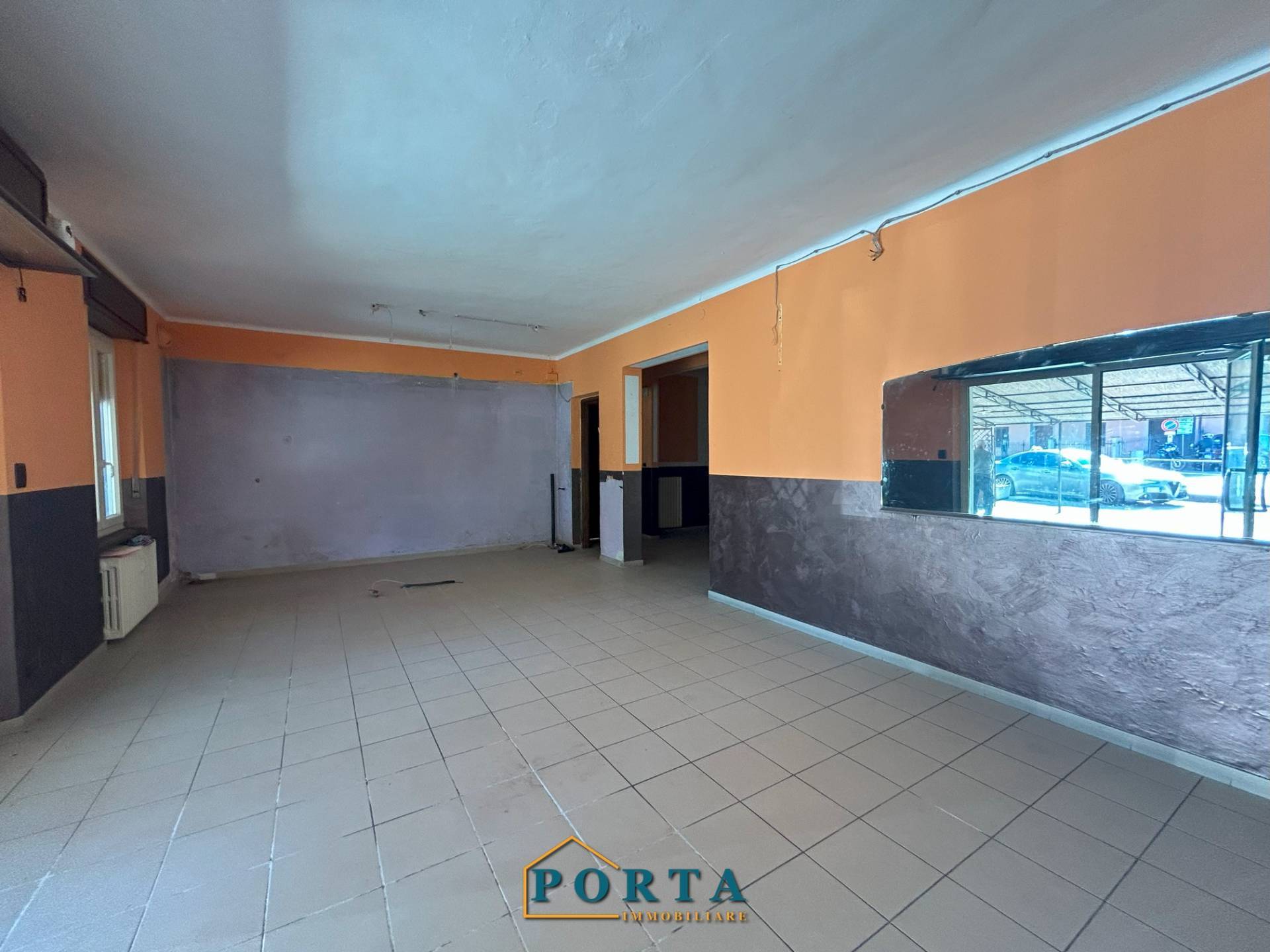 Locale commerciale in vendita a Clavesana