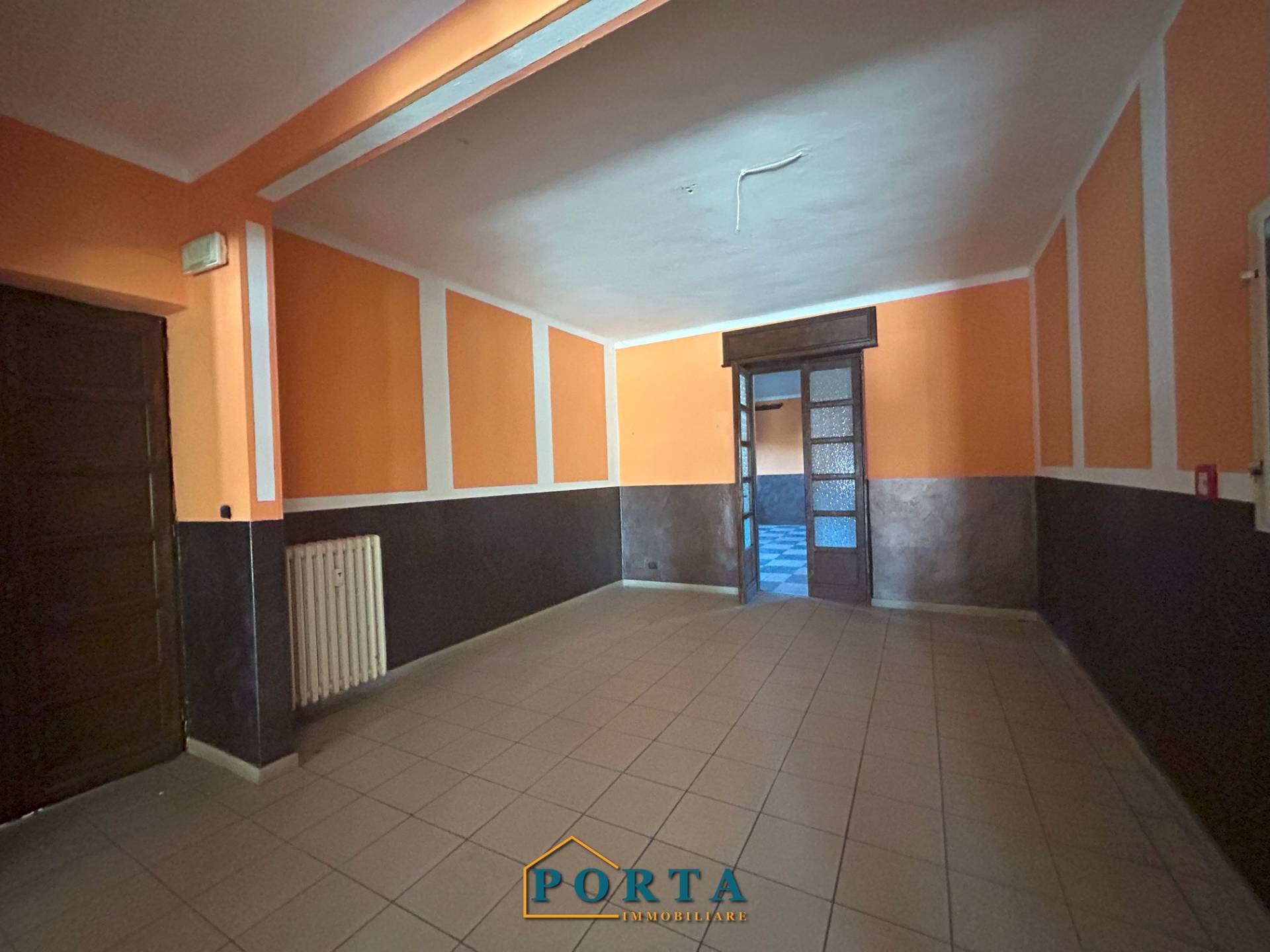 Locale commerciale in vendita a Clavesana