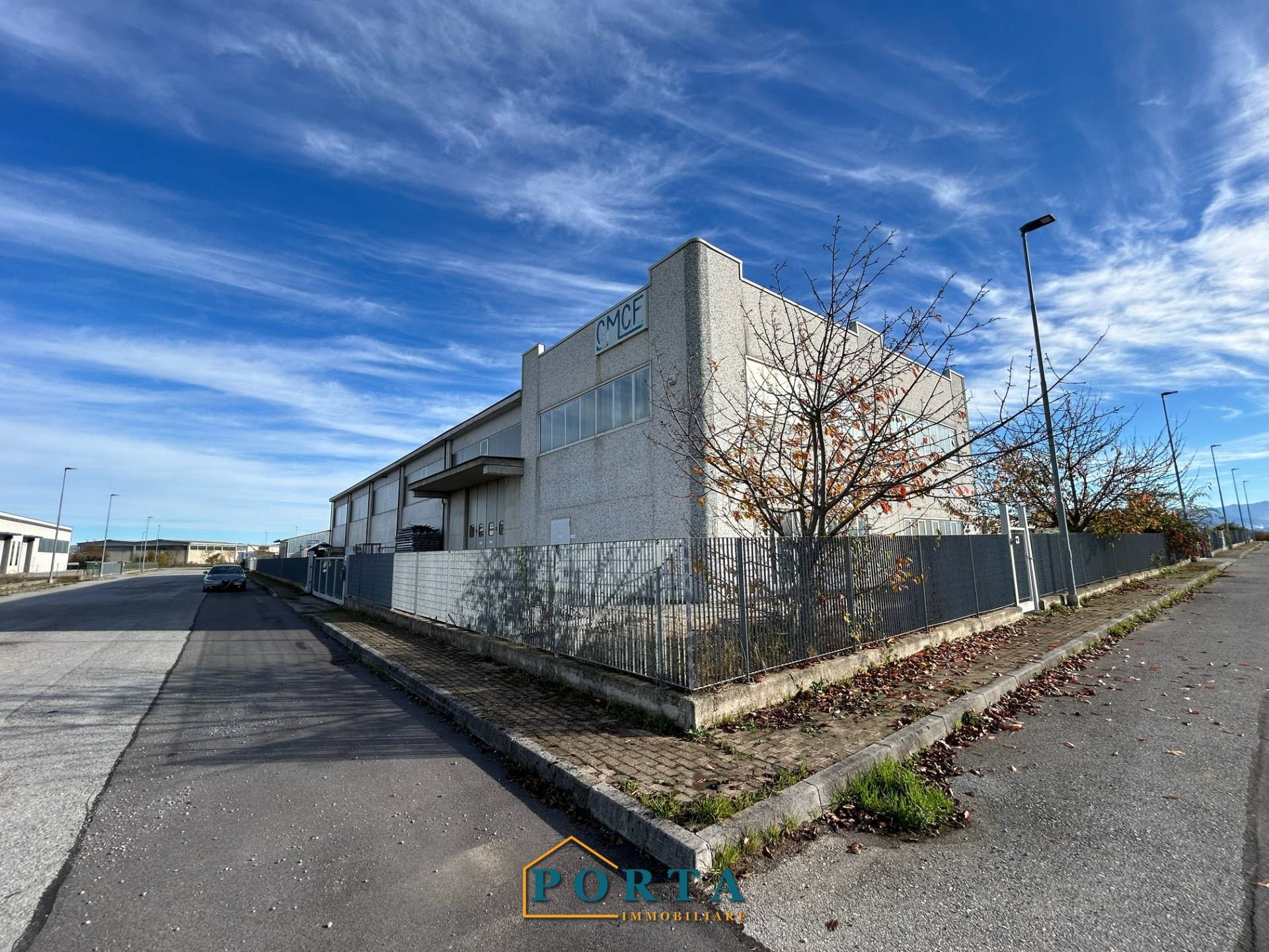 Capannone in vendita a Carr