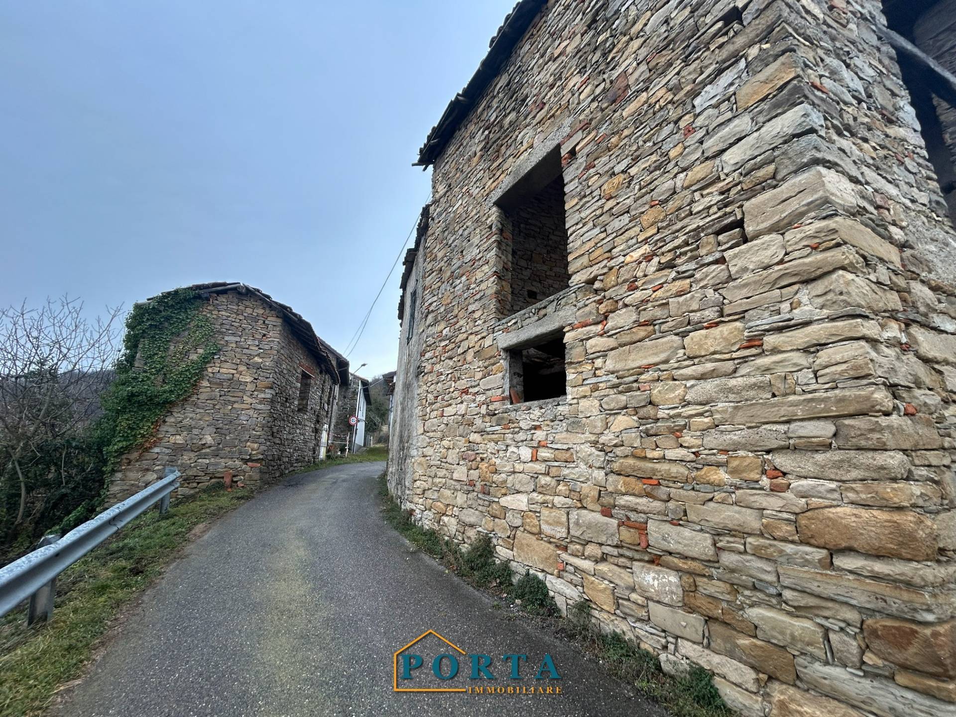 Rustico in vendita a Camerana