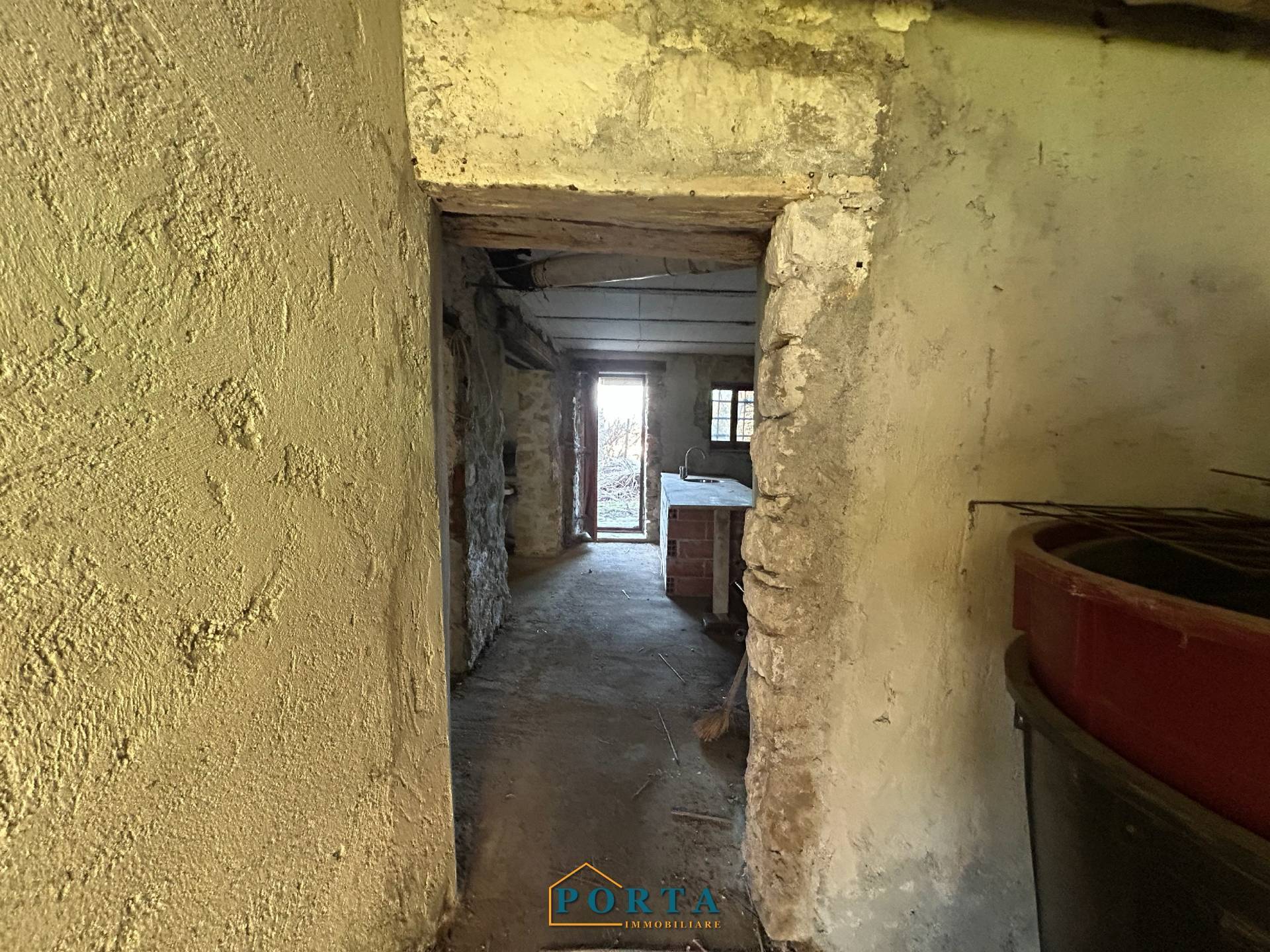 Rustico in vendita a Camerana