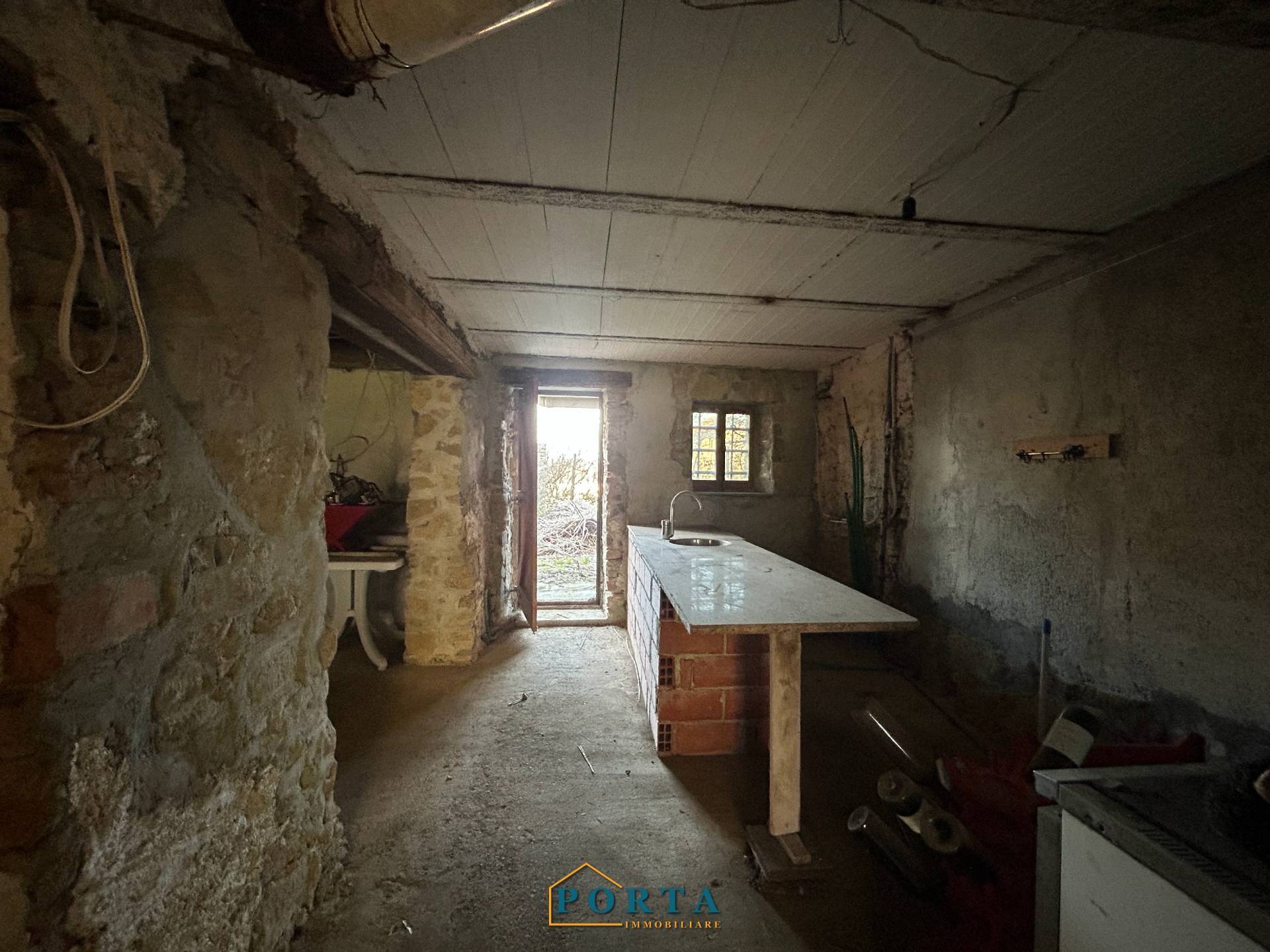 Rustico in vendita a Camerana