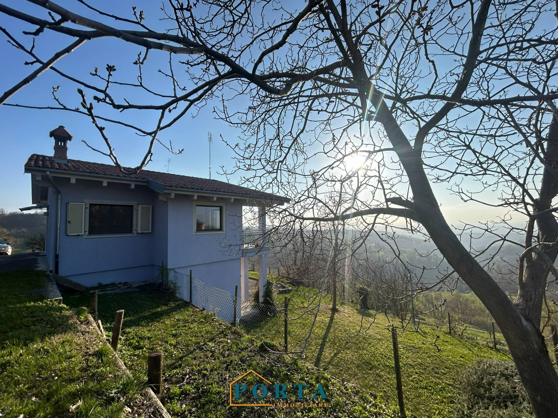 Villa in vendita a Belvedere Langhe