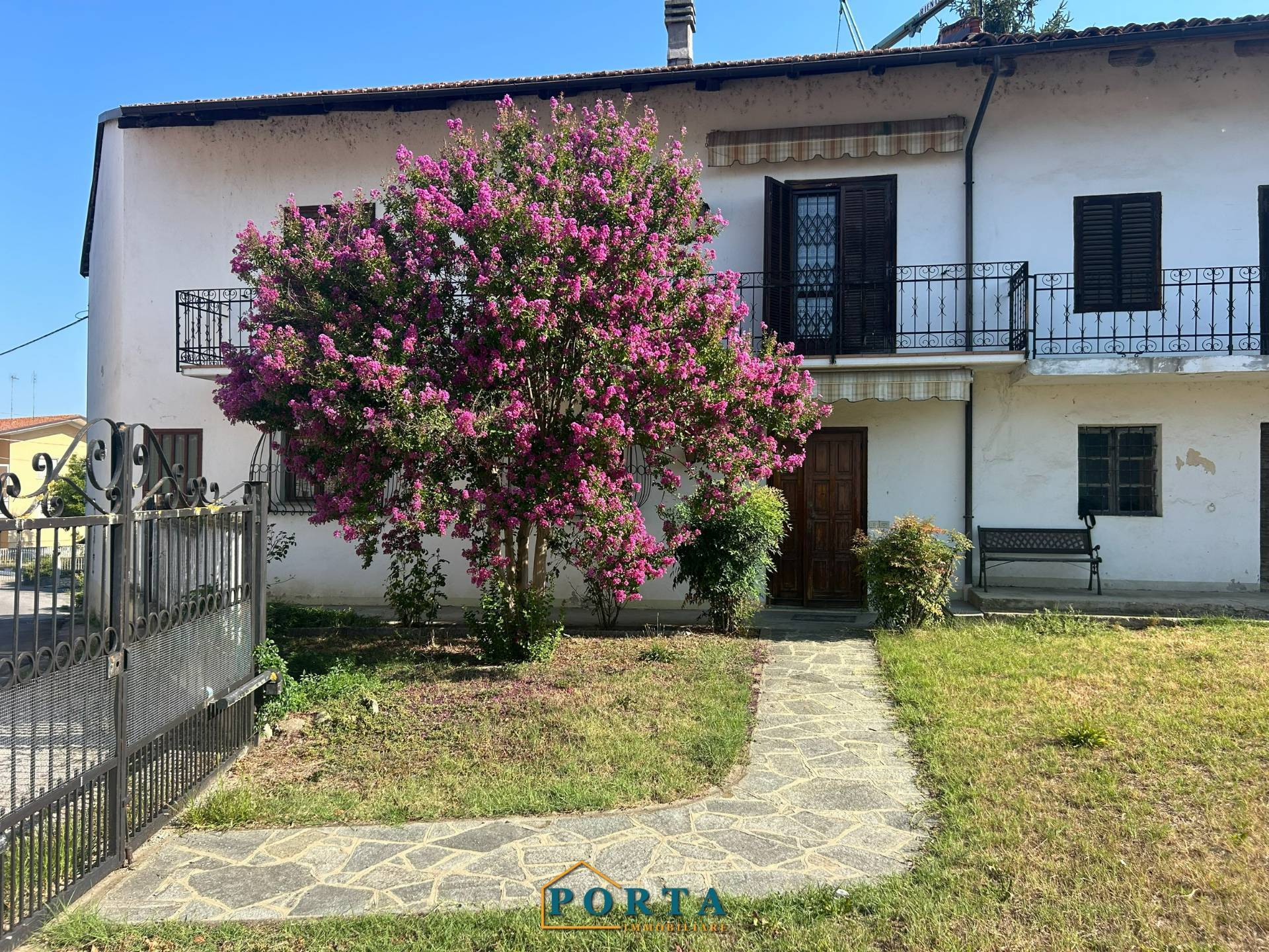 Casa indipendente in vendita a Farigliano