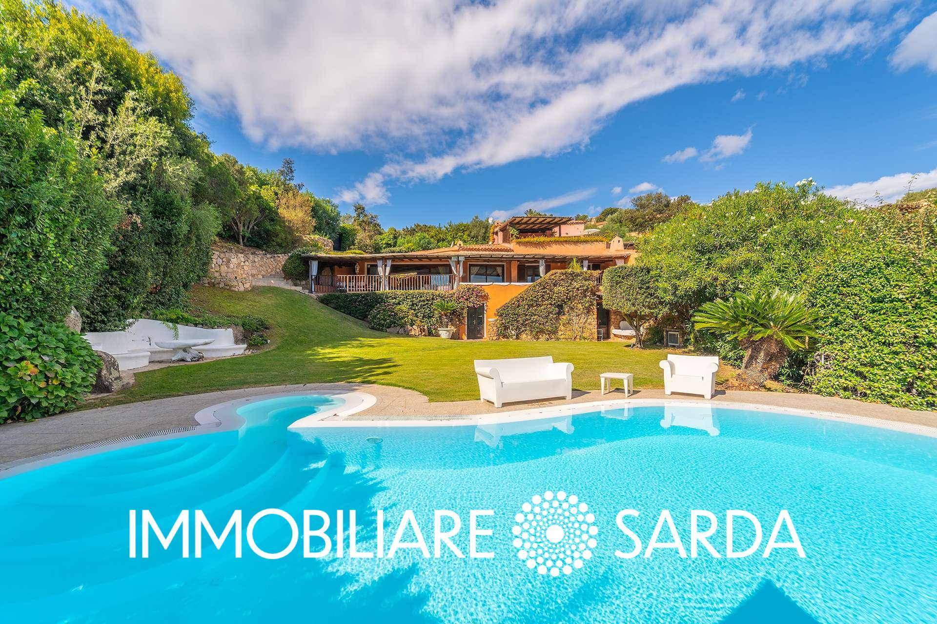 Villetta bifamiliare in vendita a Arzachena, Pevero