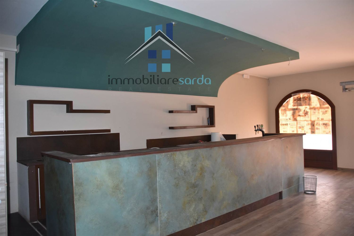 Locale commerciale in vendita a Golfo Aranci