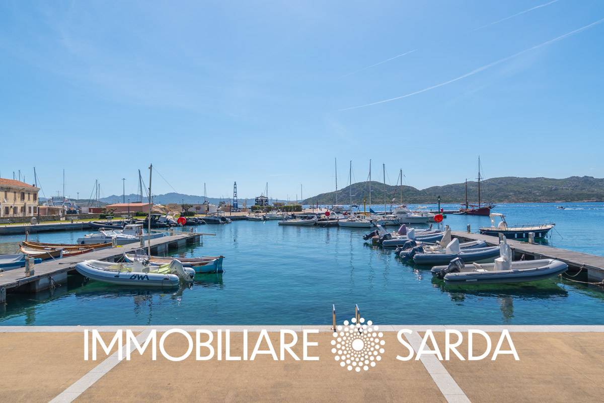 Villette a schiera in vendita a La Maddalena