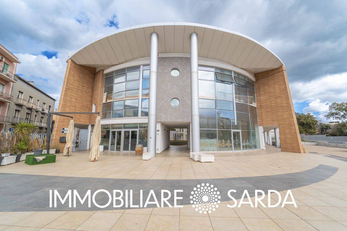 Locale commerciale in vendita a Olbia, San Simplicio