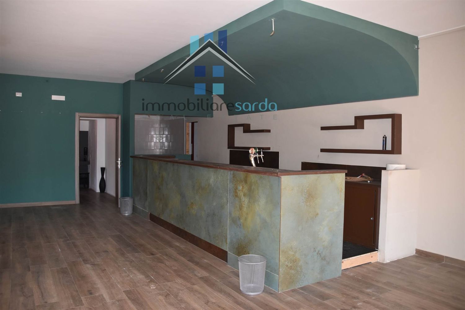 Locale commerciale in vendita a Golfo Aranci