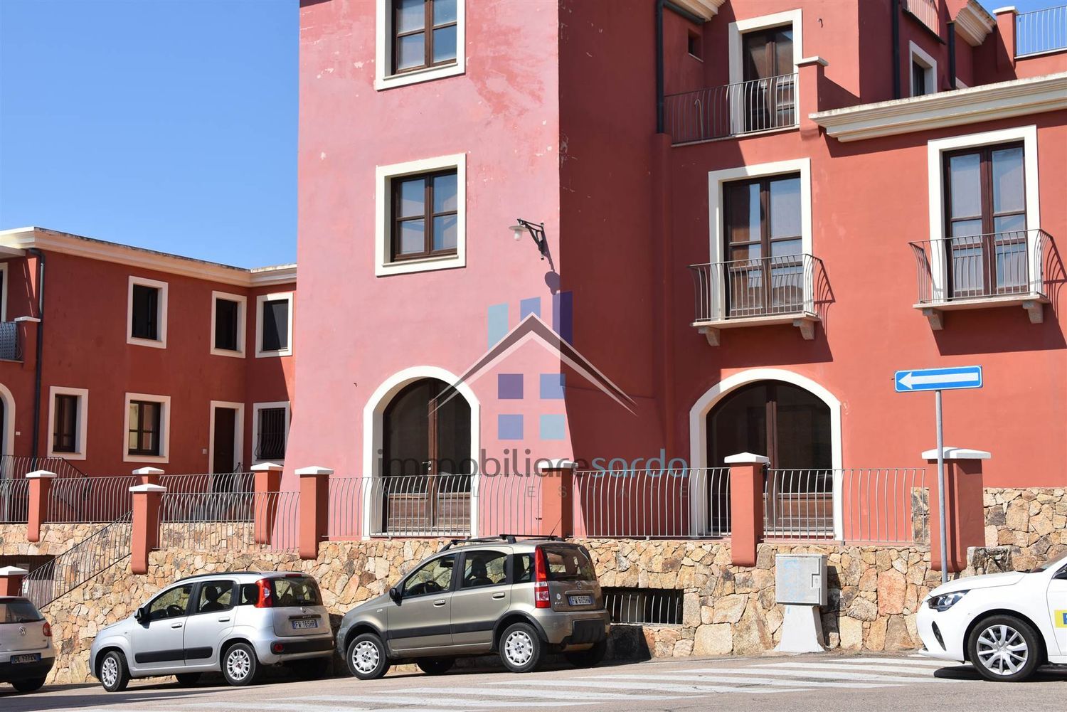 Locale commerciale in vendita a Golfo Aranci