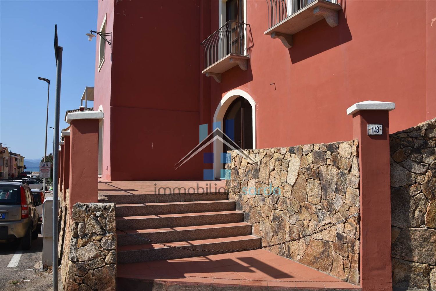 Locale commerciale in vendita a Golfo Aranci