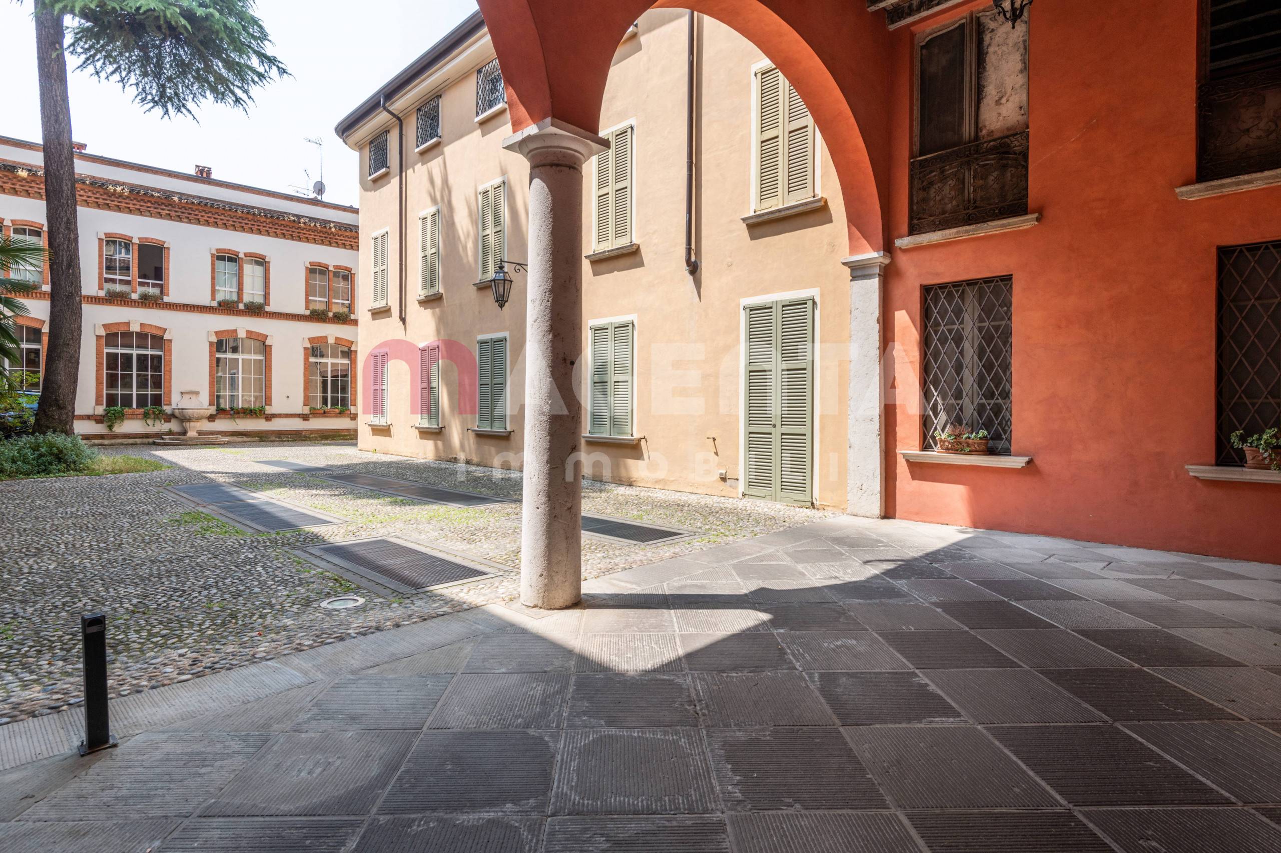 Appartamento in vendita a Brescia, Centro storico
