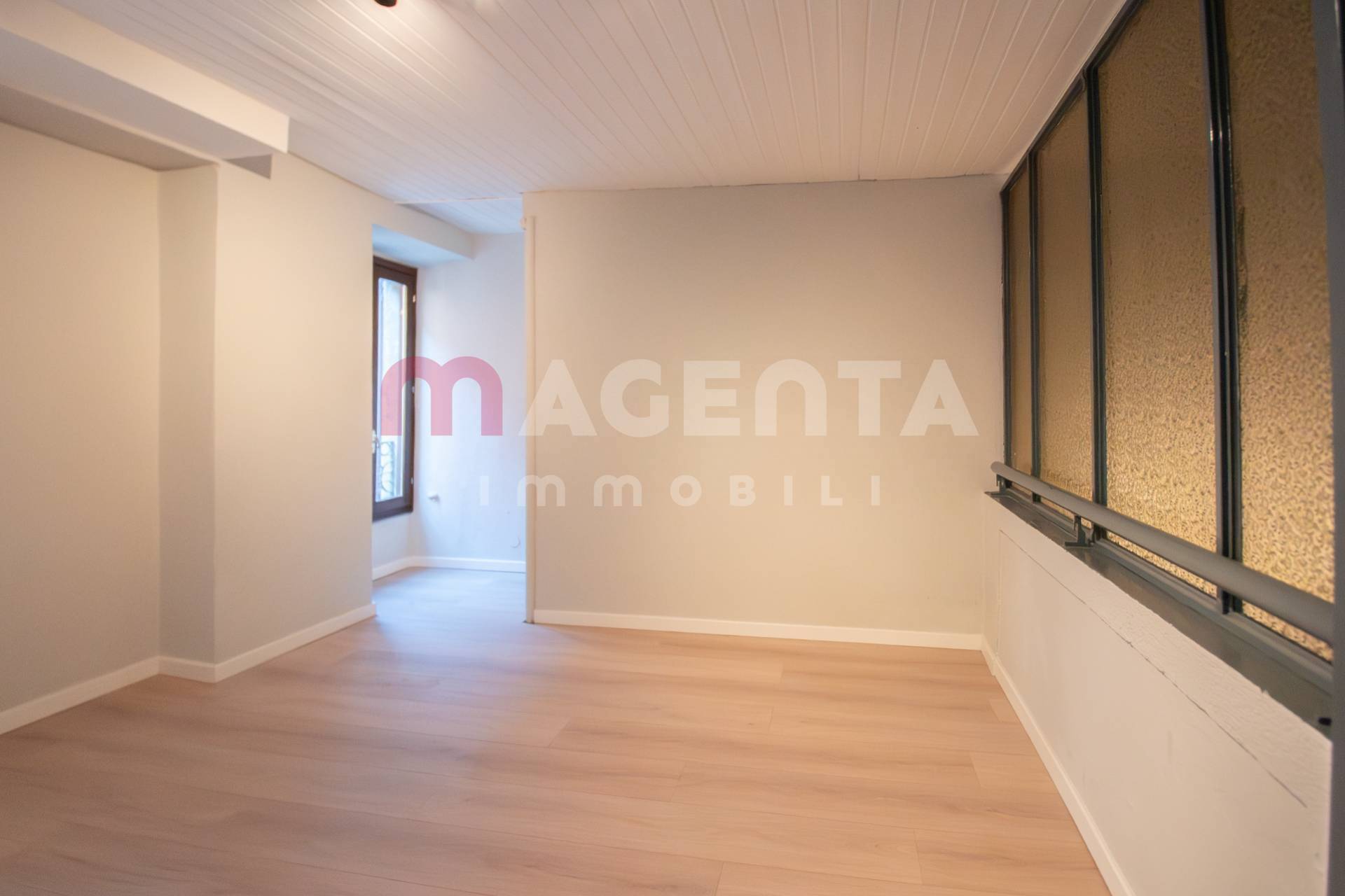 Locale commerciale in vendita a Brescia, Centro storico pregiato