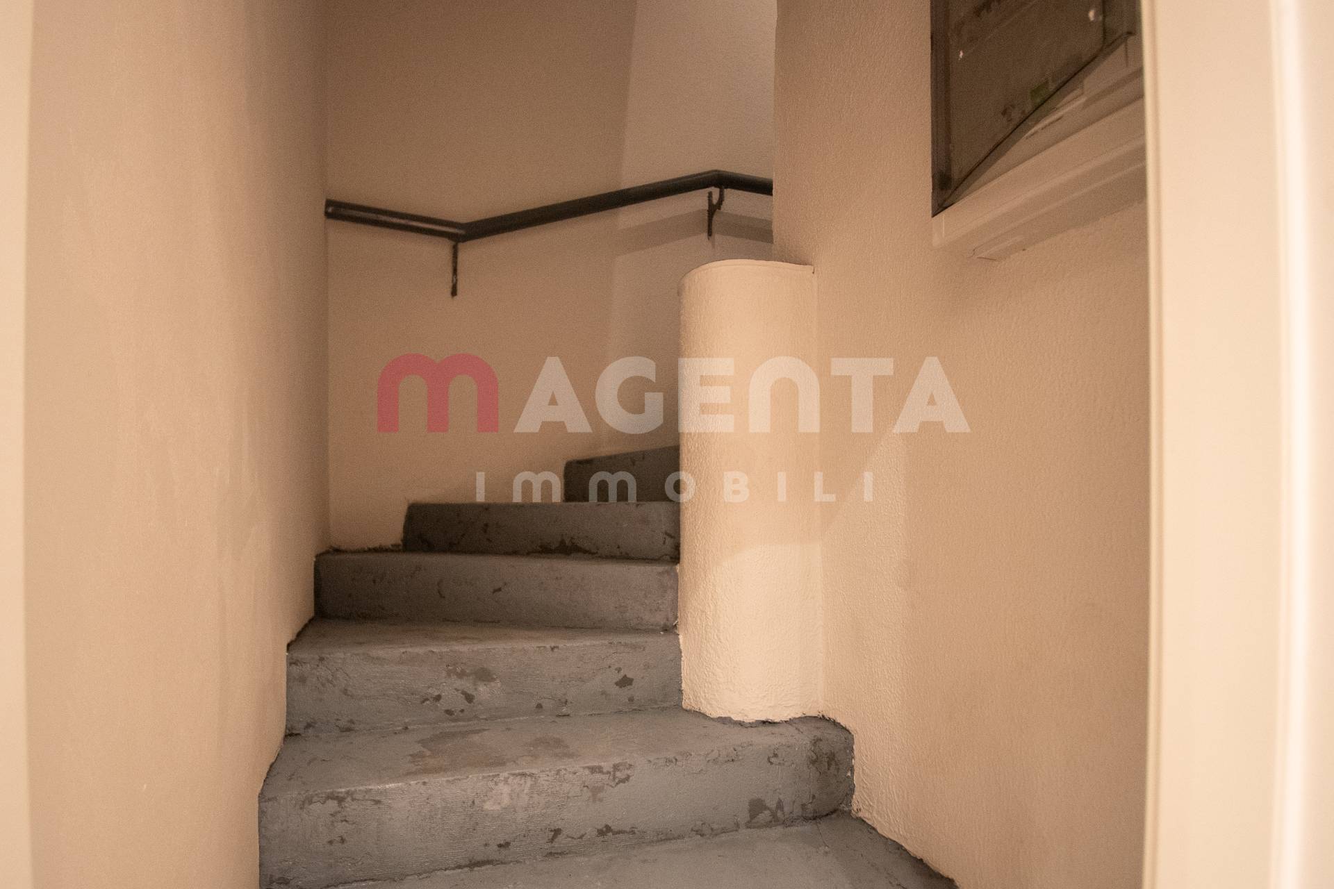 Locale commerciale in vendita a Brescia, Centro storico pregiato