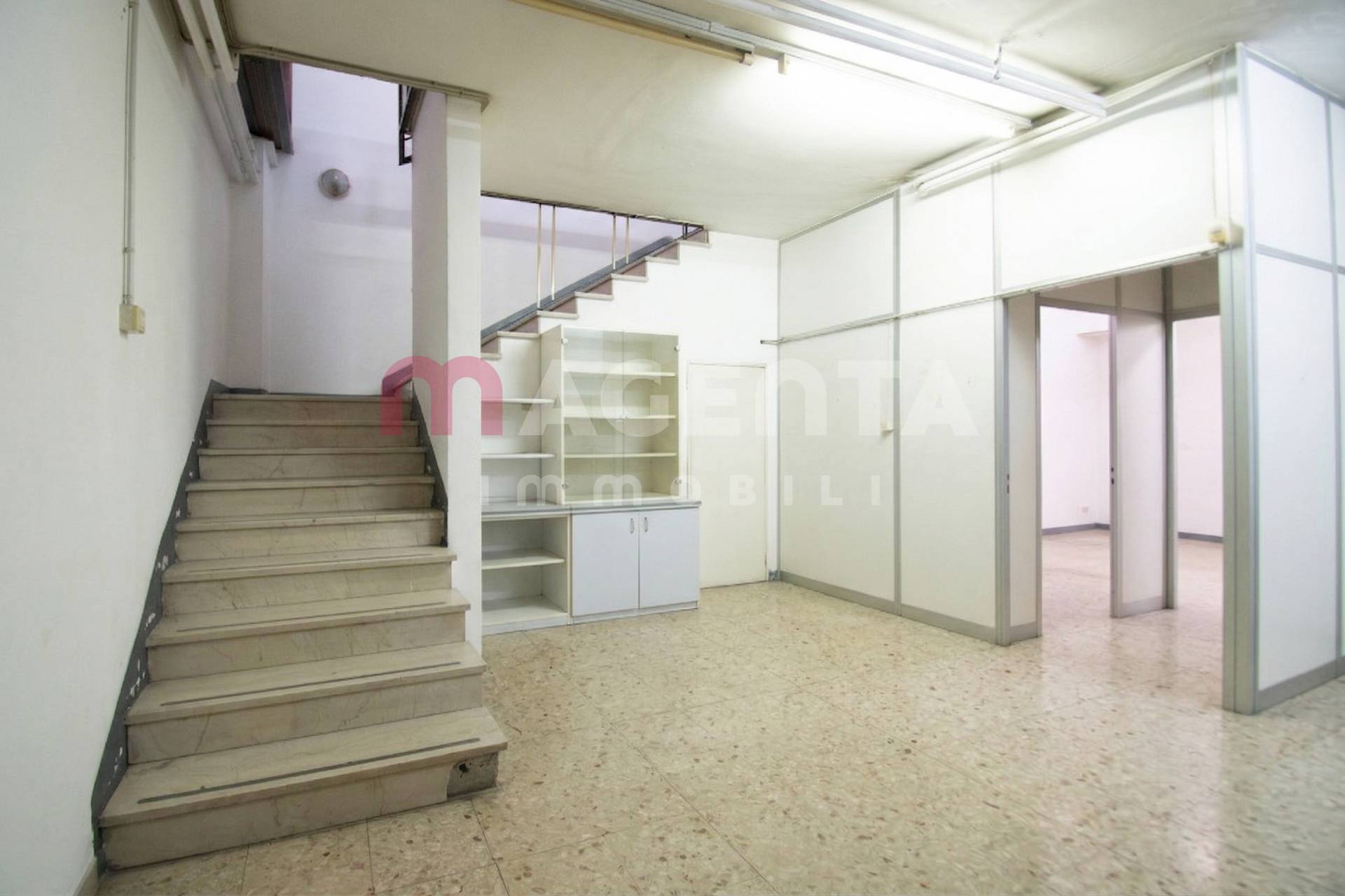 Locale commerciale in vendita a Brescia, Centro storico