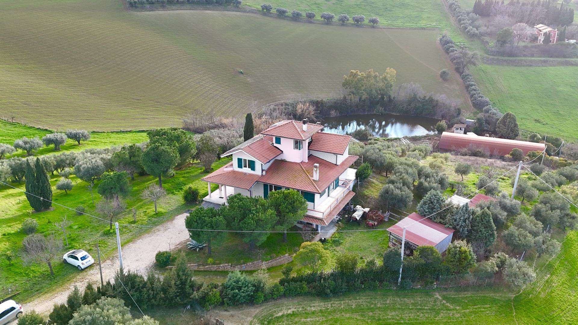 Villa in vendita a Roseto degli Abruzzi, Cologna Spiaggia