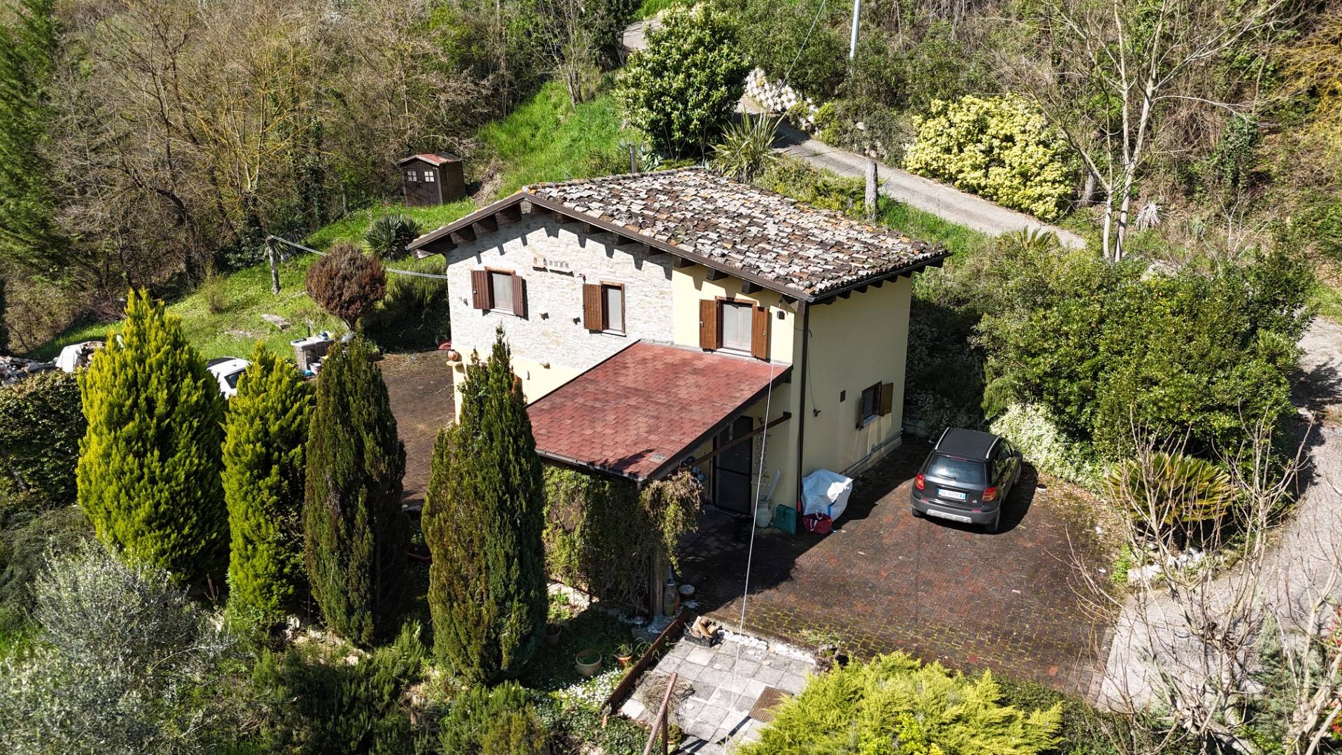 Casa singola in vendita a Cermignano