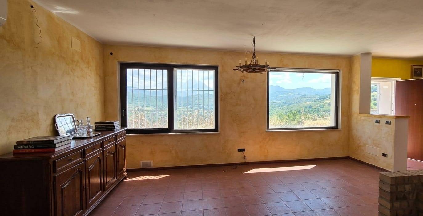 Casa singola in vendita a Torricella Sicura, Poggio Rattieri