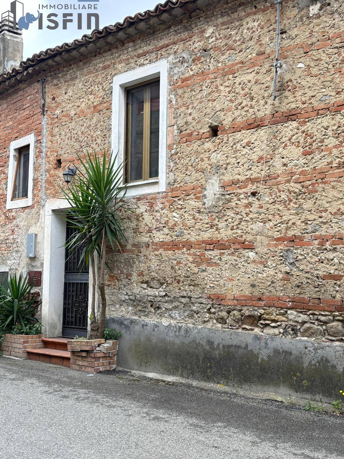 CASA INDIPENDENTE in vendita a Cosenza, Centro Storico