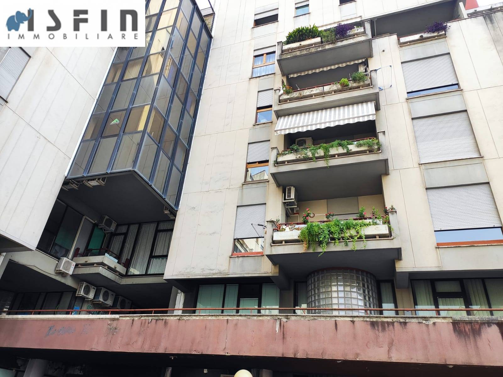 APPARTAMENTO/ USO UFFICIO in affitto a Rende, Roges