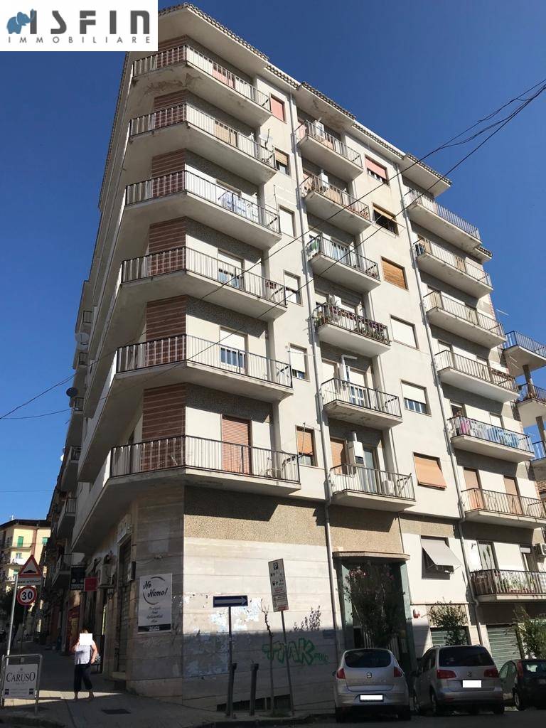 Appartamento in vendita a Cosenza, Centro