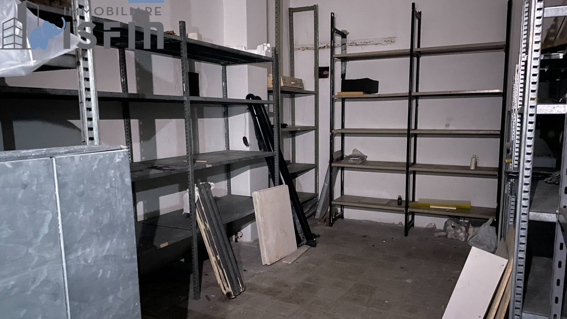 Magazzini Depositi in vendita a Cosenza, Centro