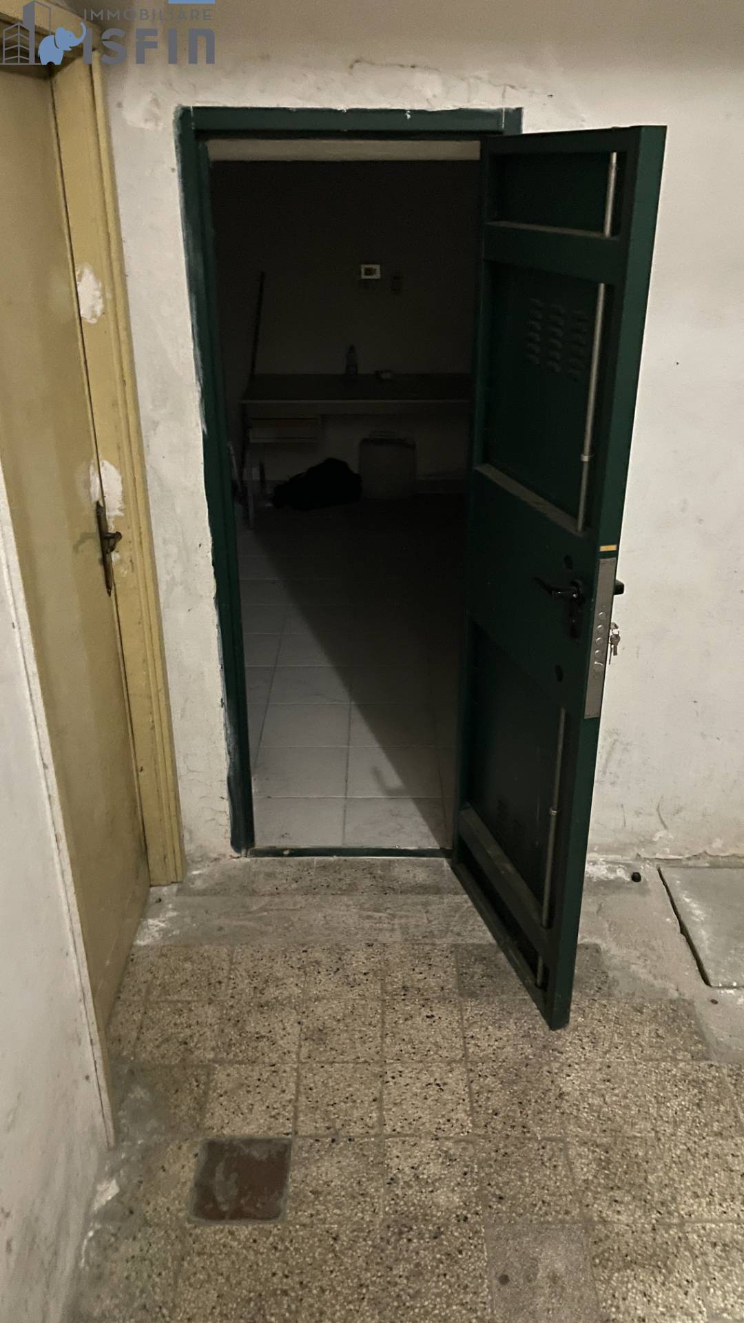 Magazzini Depositi in vendita a Cosenza, Centro