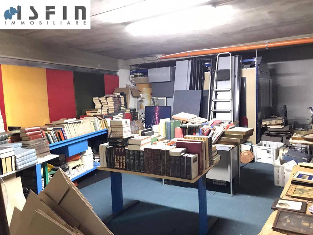 Deposito in vendita a Rende, Quattromiglia