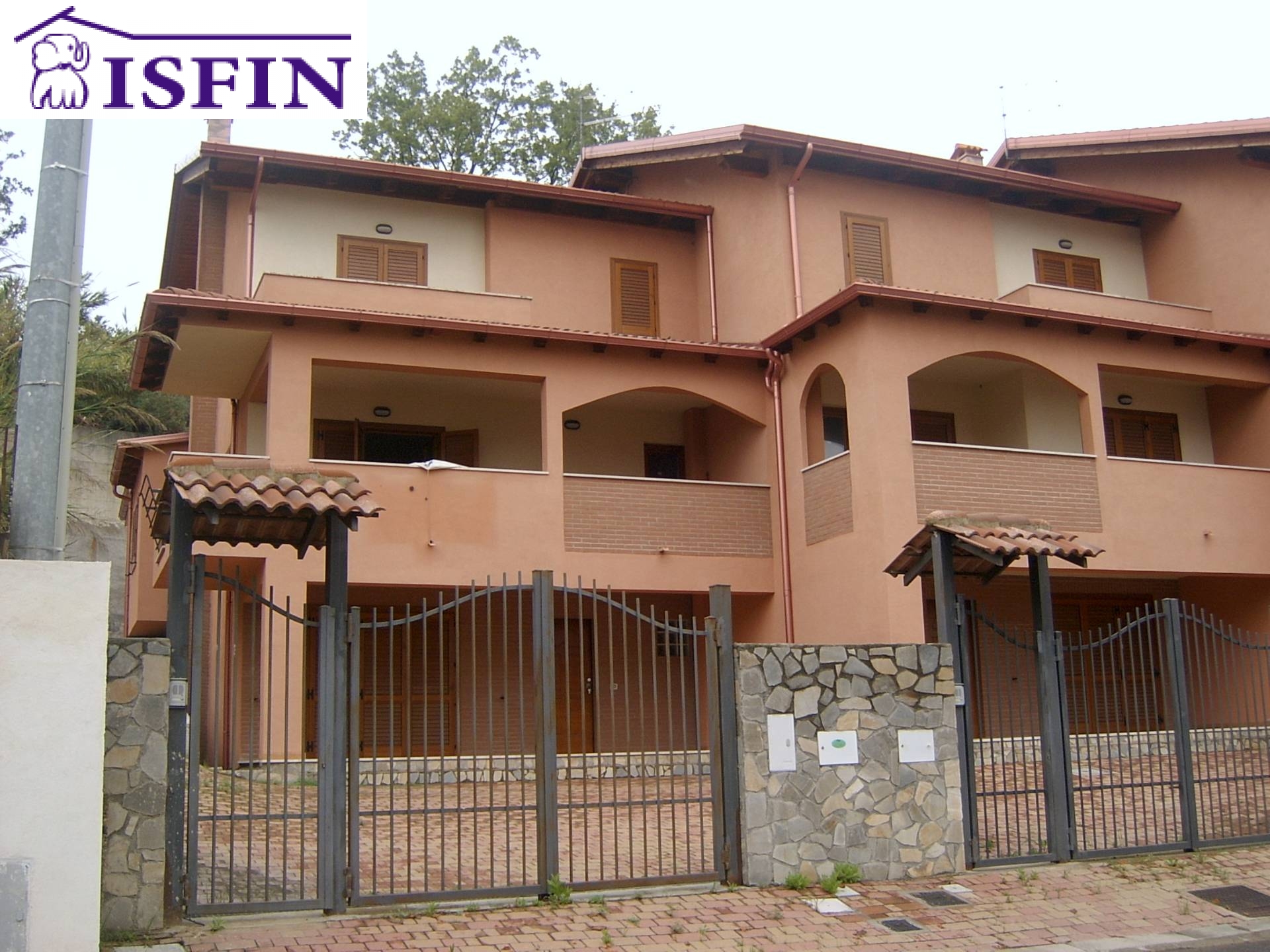 Villette a schiera in vendita a Cosenza, Svincolo A2 - Pasquale Rossi - Repubblica