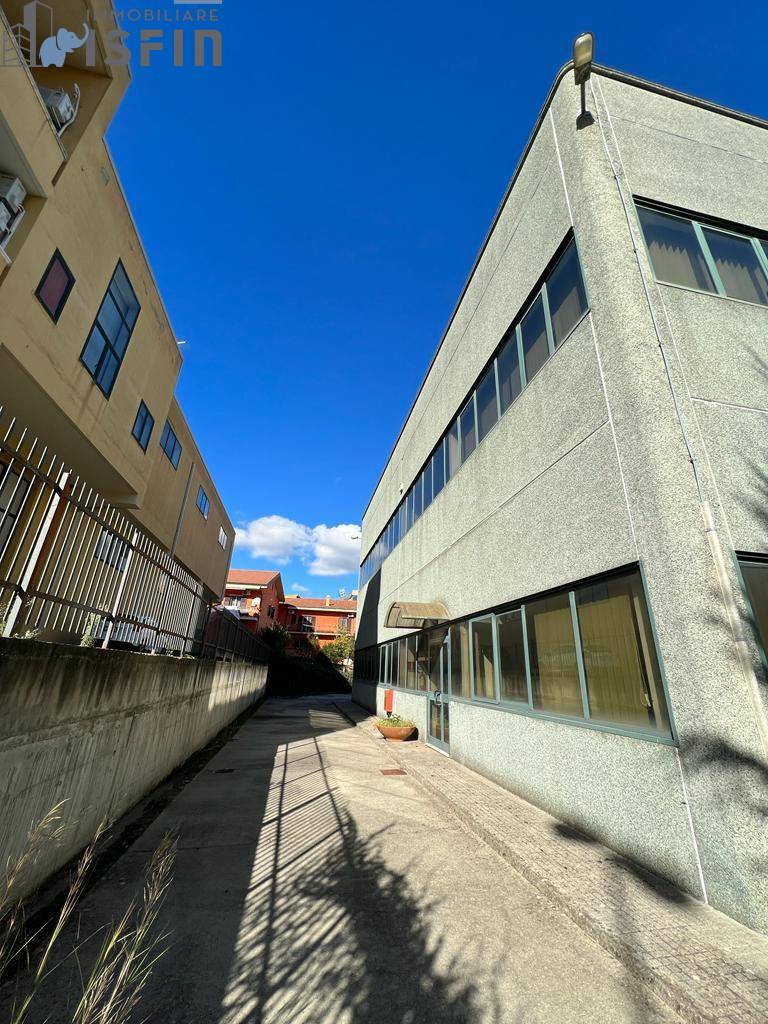 Capannone in vendita a Rende, C.da Cutura/Ex Stazione FS