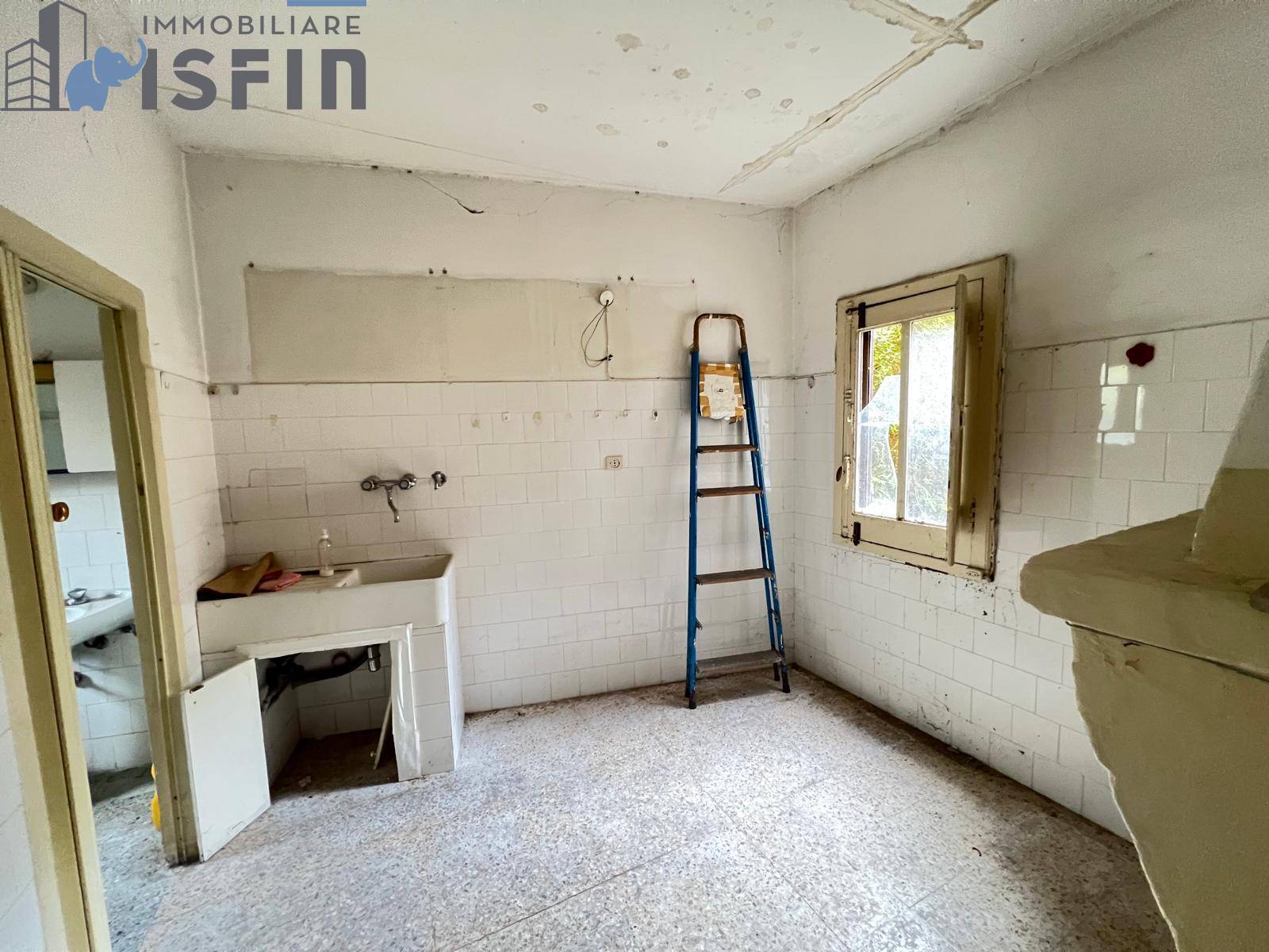 Appartamento da ristrutturare in vendita a Rogliano