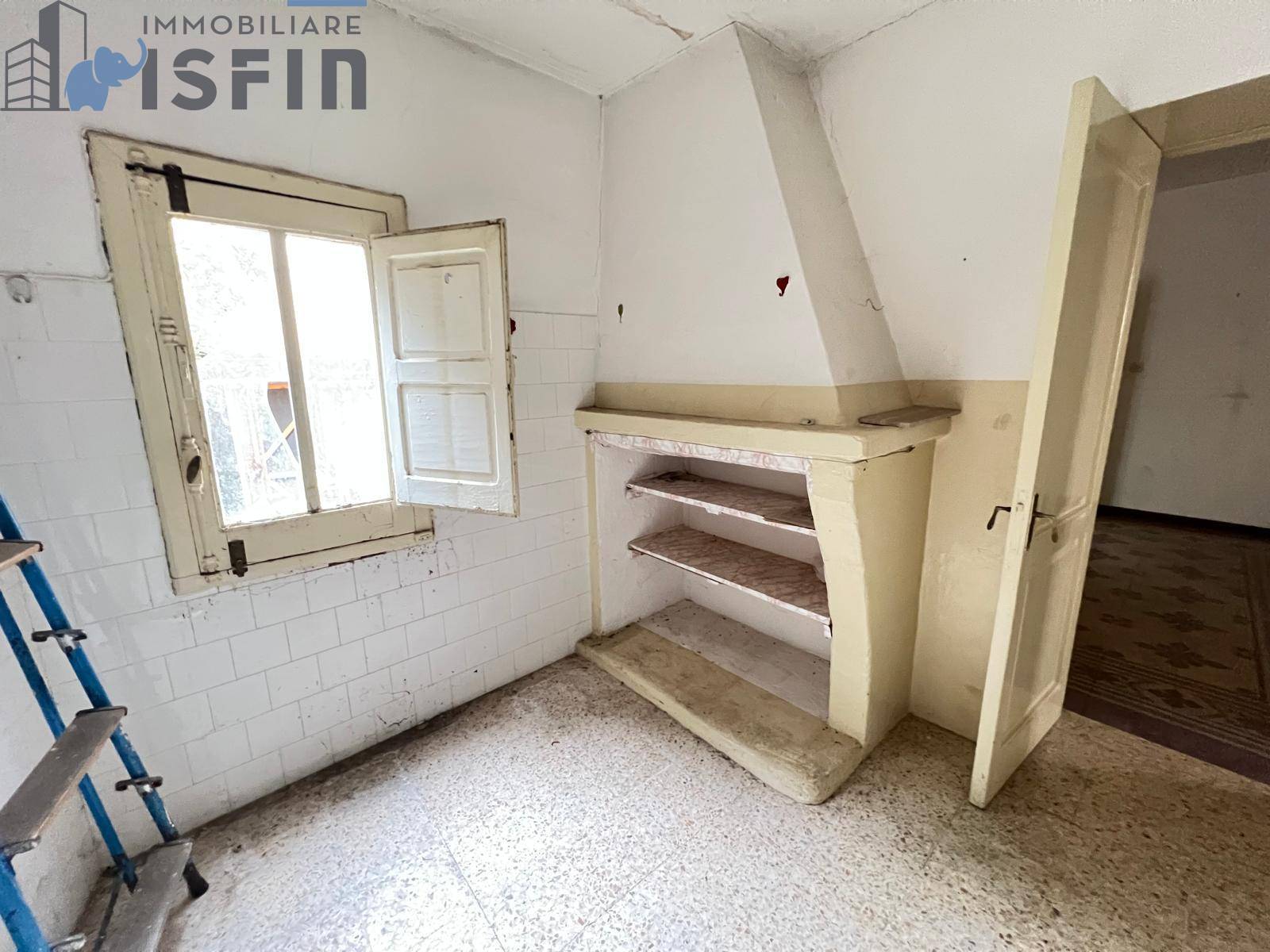 Appartamento da ristrutturare in vendita a Rogliano