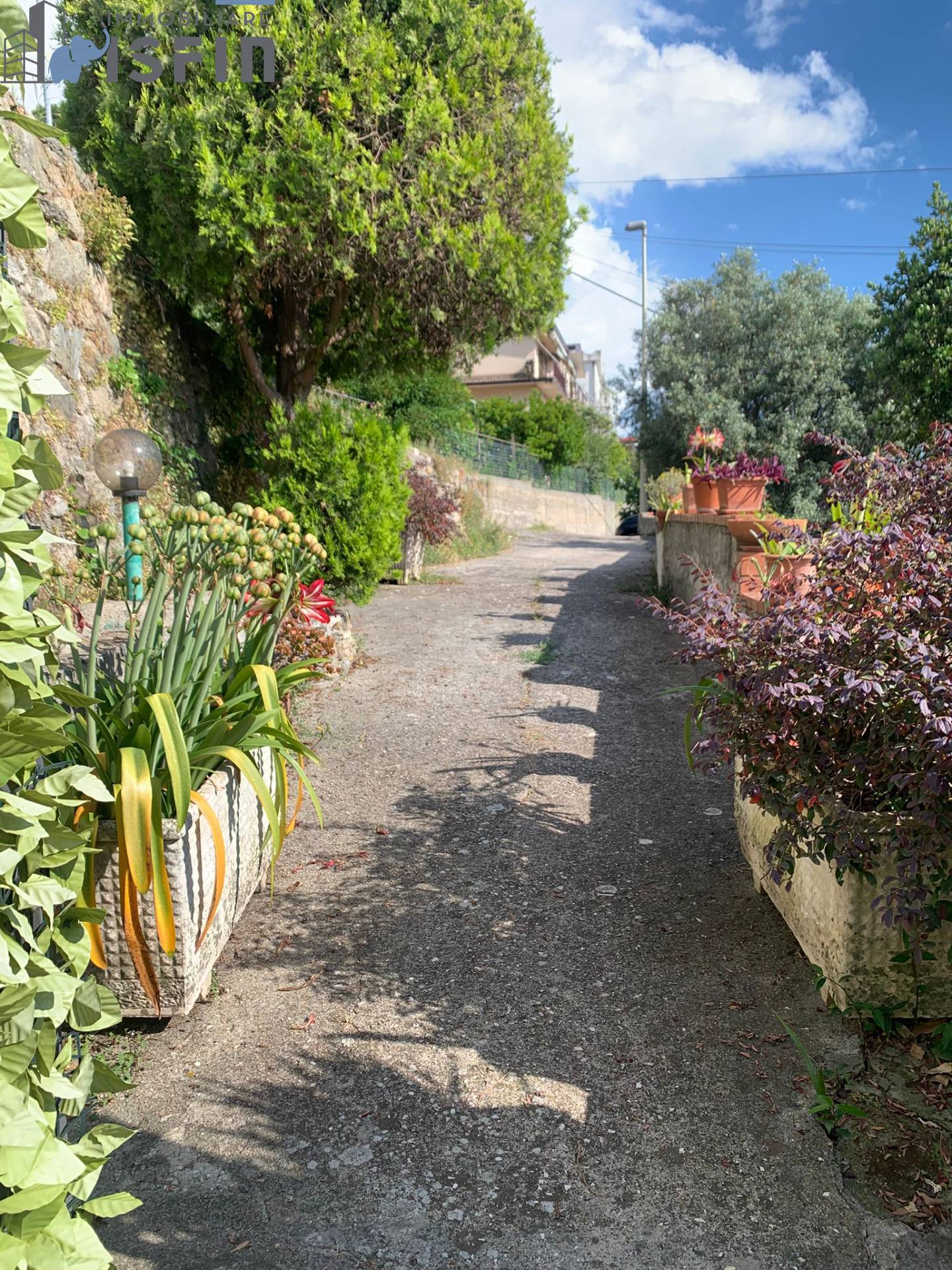 Appartamento in vendita a Paola