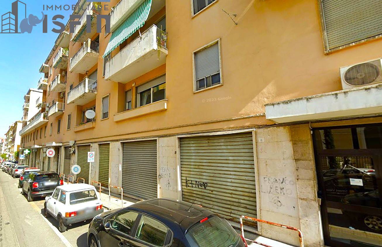 Magazzini Depositi in vendita a Cosenza, Centro