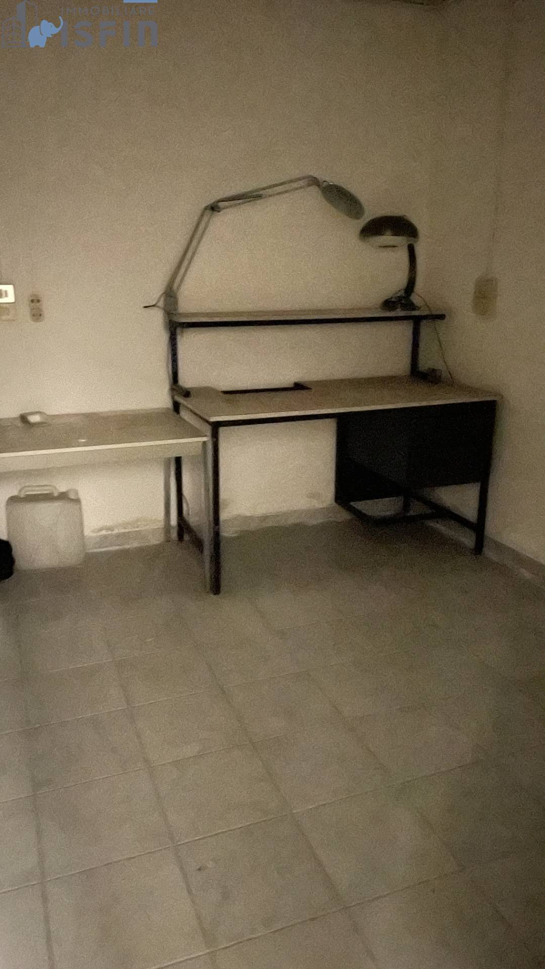 Magazzini Depositi in vendita a Cosenza, Centro