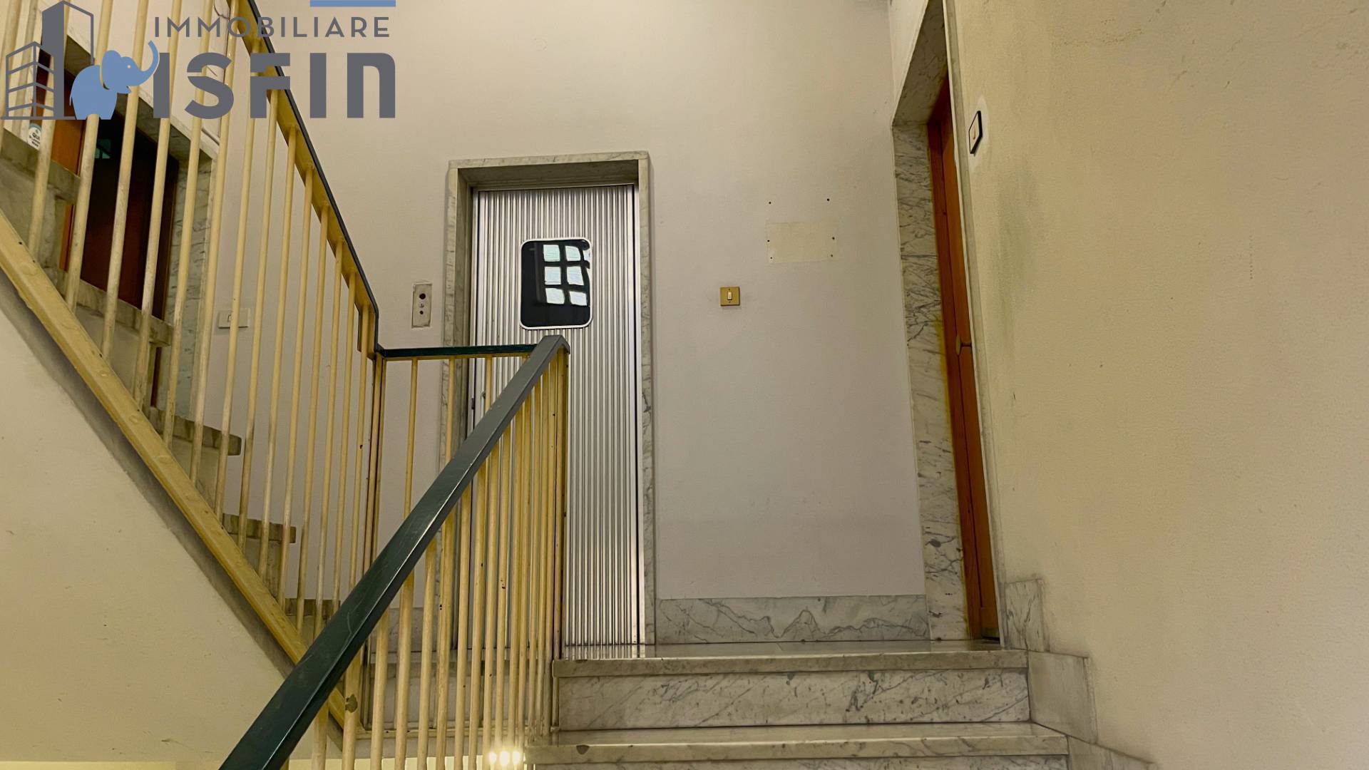 Magazzini Depositi in vendita a Cosenza, Centro