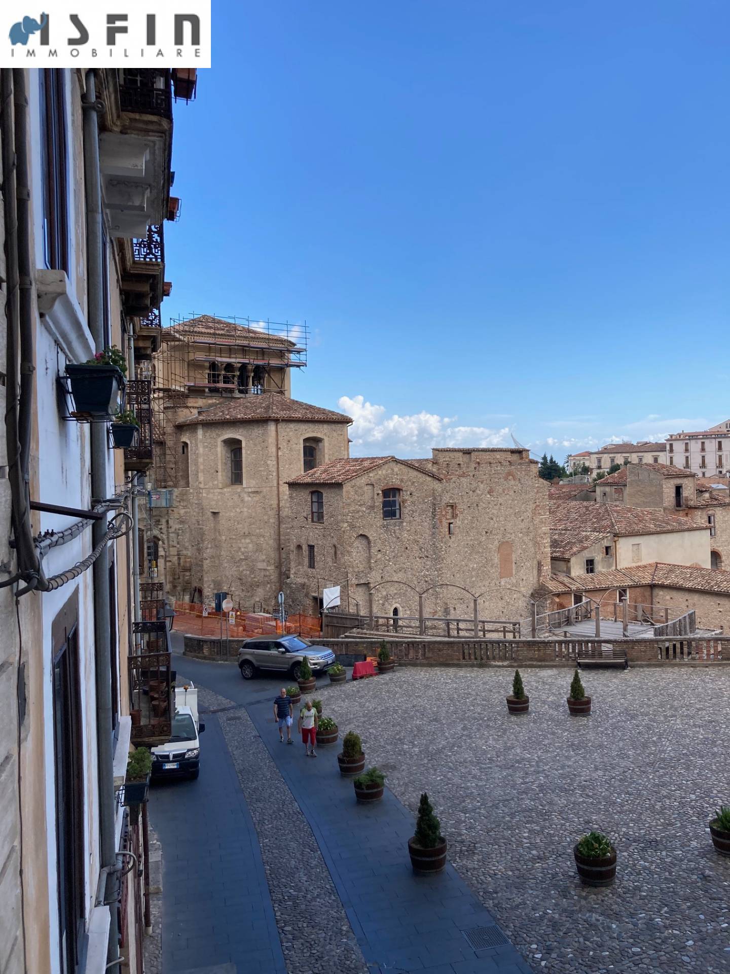 APPARTAMENTO/ USO UFFICIO in vendita a Cosenza, Centro Storico