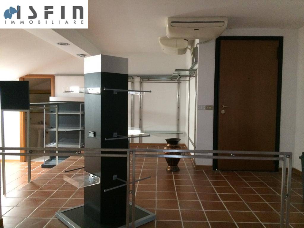 Mansarda in vendita a Rende, Commenda