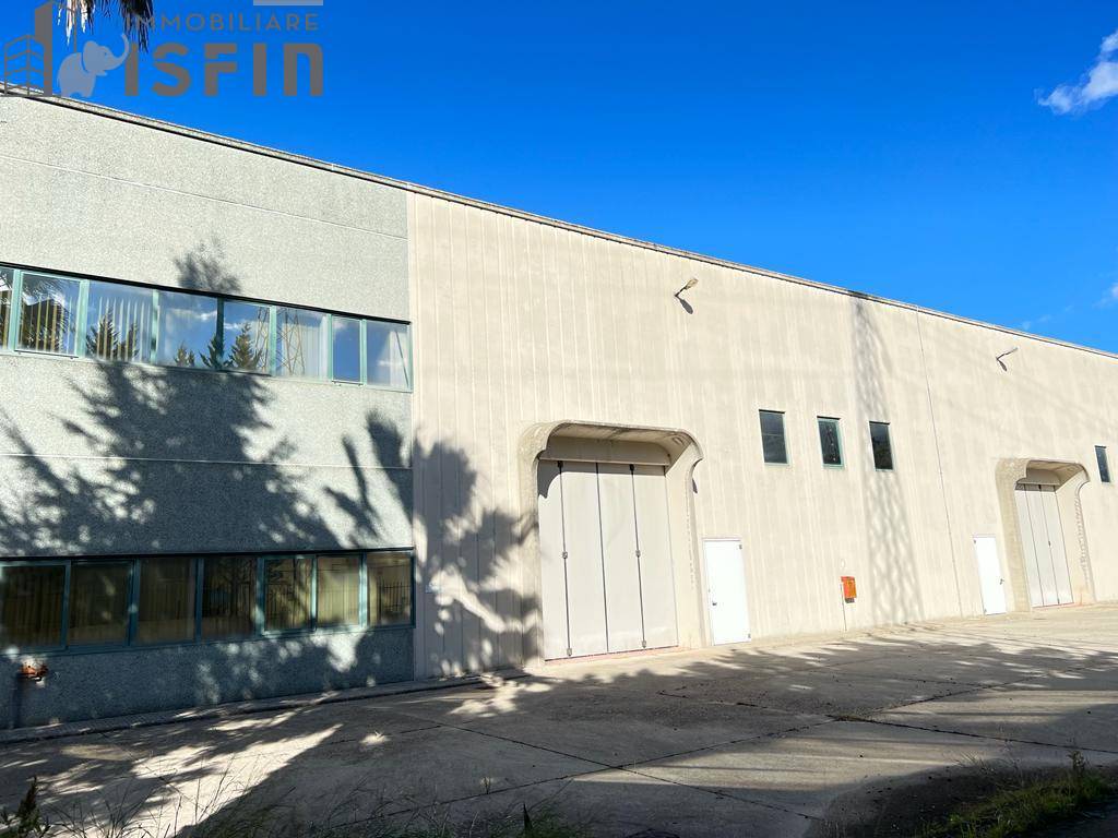 Capannone in vendita a Rende, C.da Cutura/Ex Stazione FS