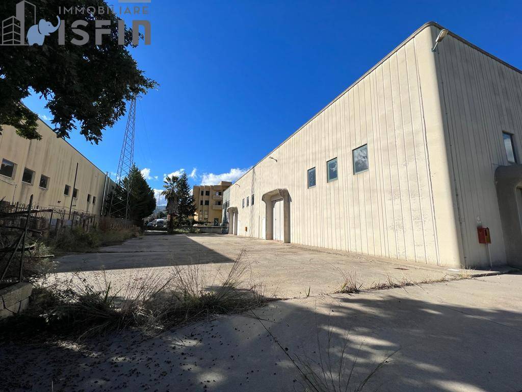 Capannone in vendita a Rende, C.da Cutura/Ex Stazione FS