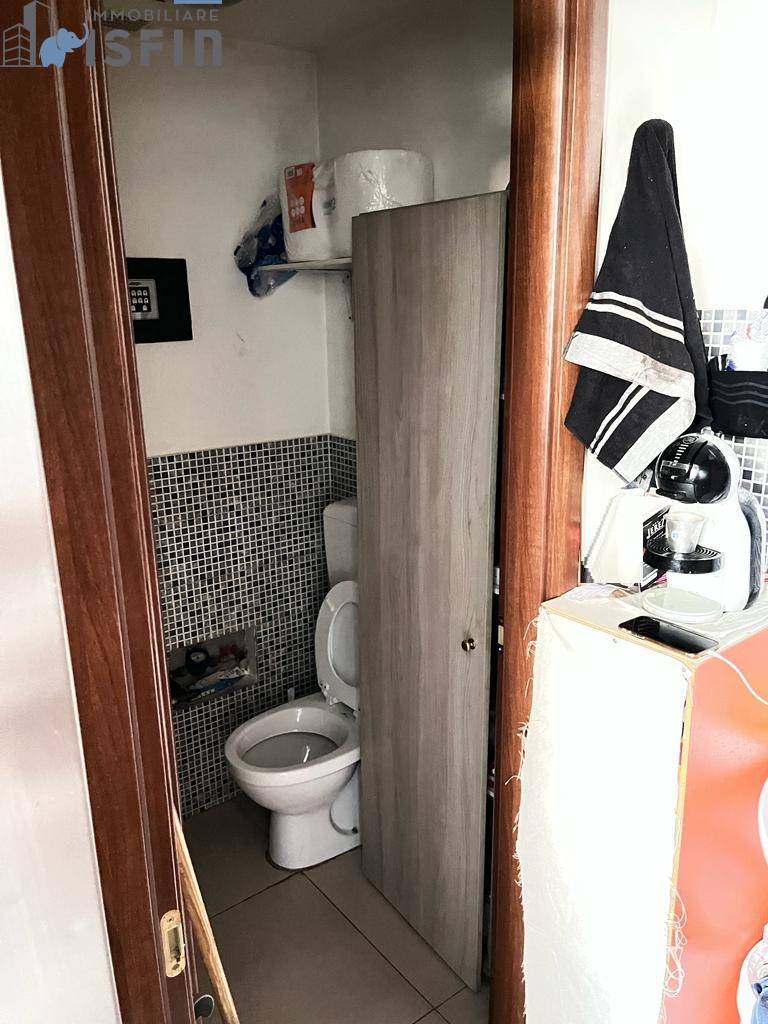 Locale commerciale in vendita a Rende