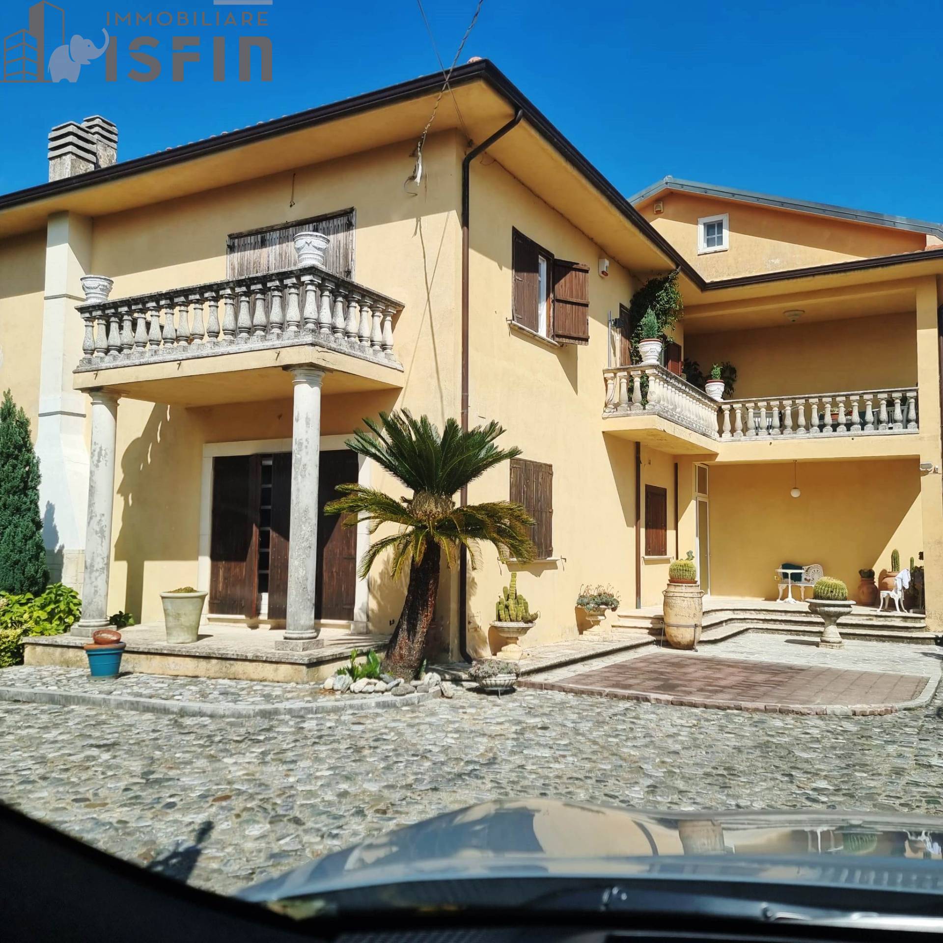 Villa in vendita a San Vincenzo La Costa